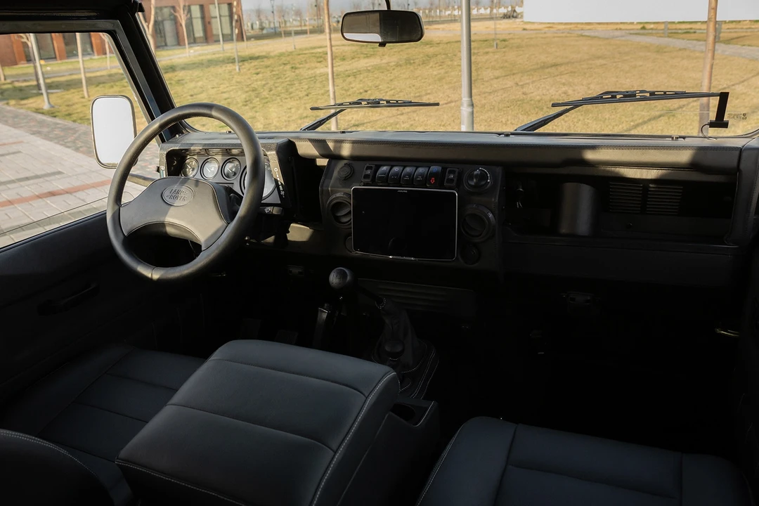 1999 Land Rover Defender 130 - Image 12 of 15
