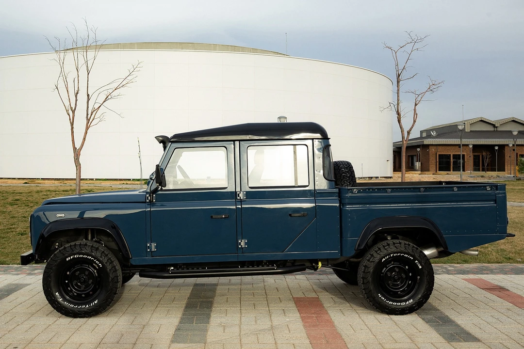 1999 Land Rover Defender 130 - Image 8 of 15