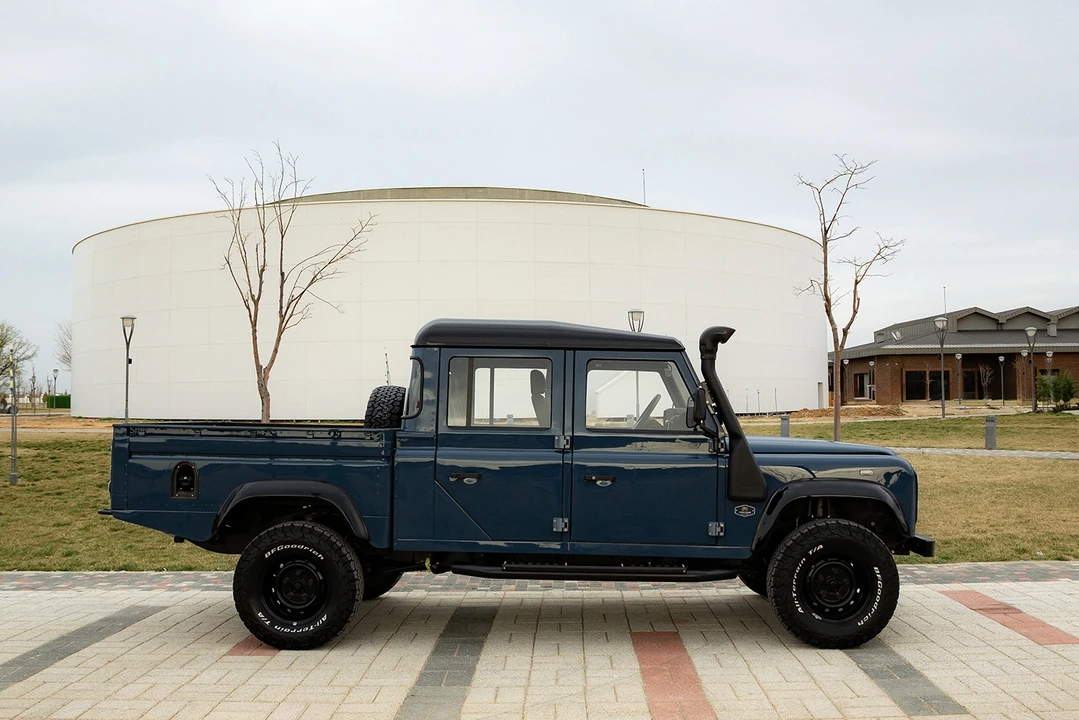 1999 Land Rover Defender 130 - Image 7 of 15