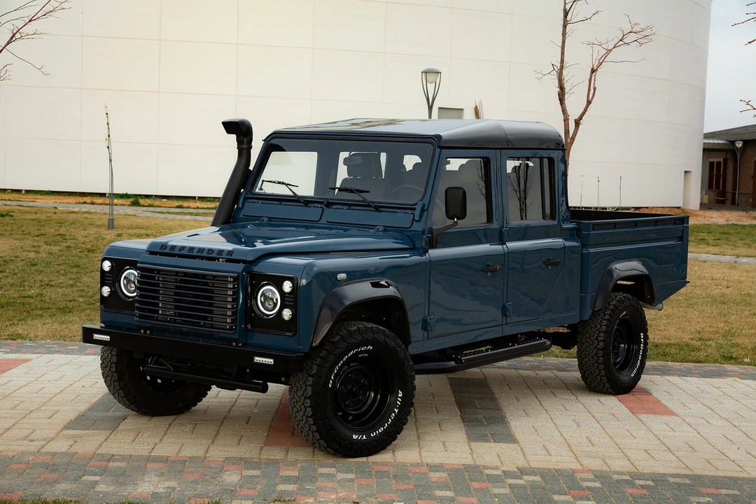 1999 Land Rover Defender 130 - Image 2 of 15