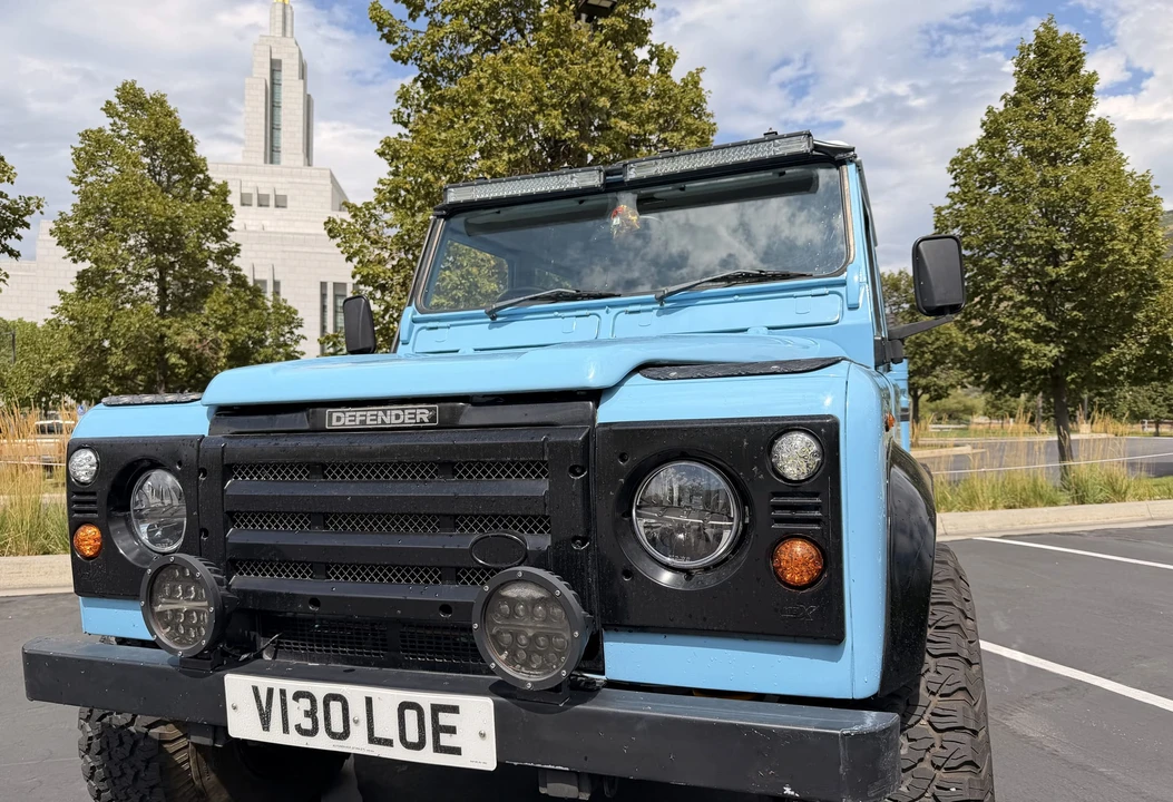 1999 Land Rover Defender 130 - Image 23 of 31