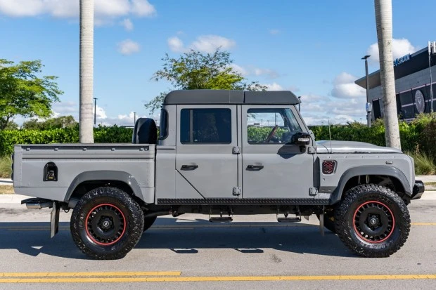 1999 Land Rover Defender 130 - Image 3 of 8
