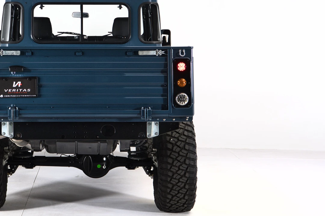 1999 Land Rover Defender 130 - Image 25 of 31
