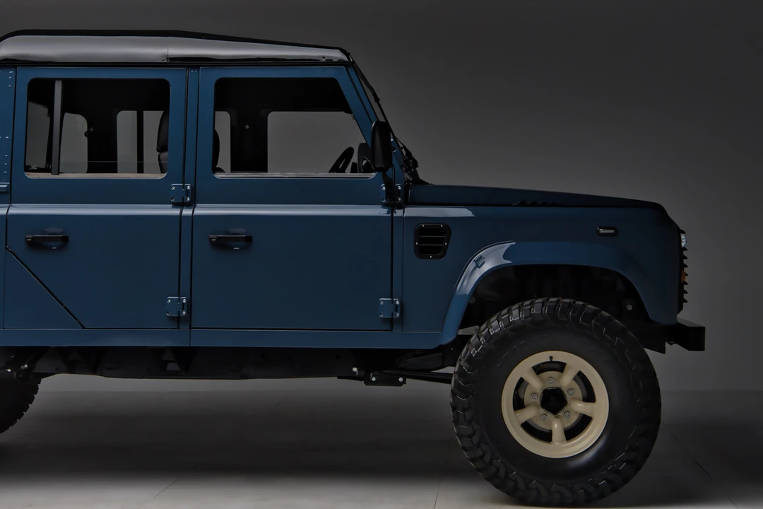 1999 Land Rover Defender 130 - Image 19 of 31