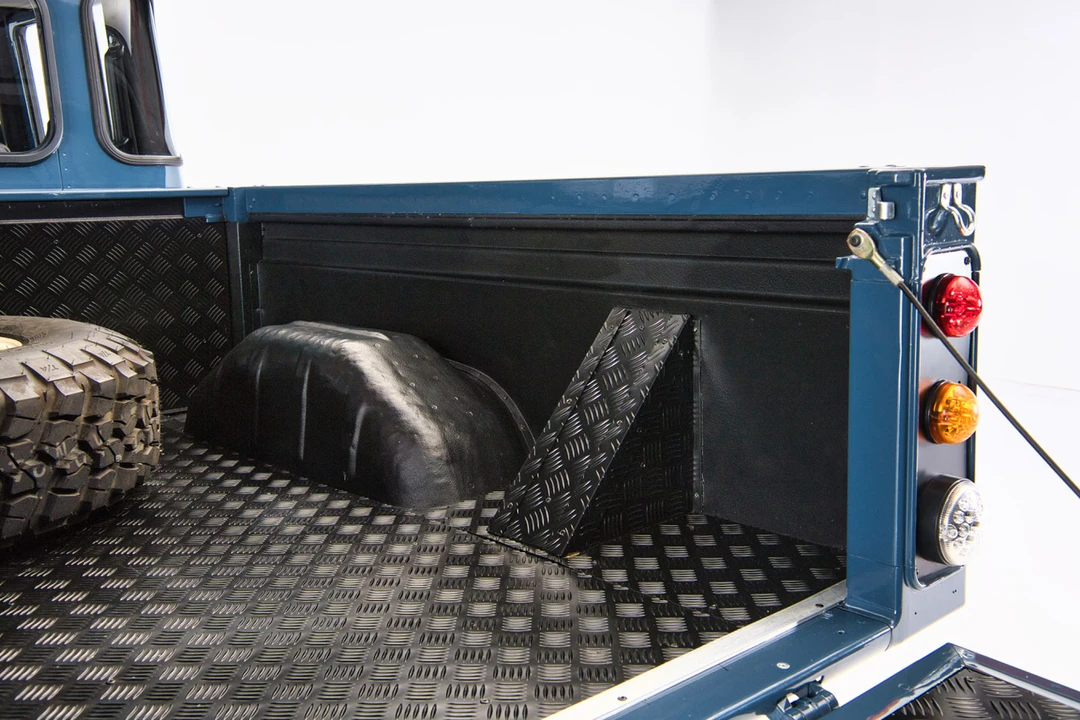 1999 Land Rover Defender 130 - Image 31 of 31