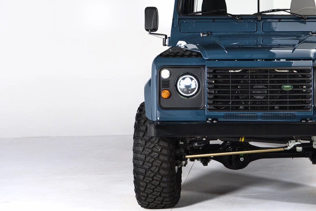 1999 Land Rover Defender 130 - Image 15 of 31