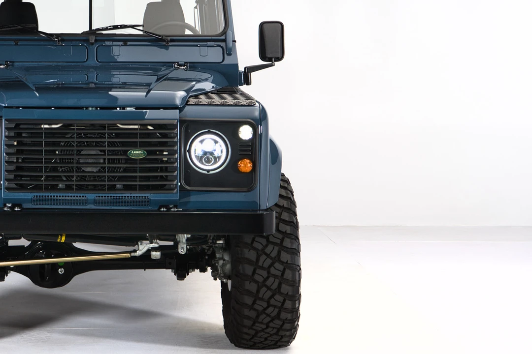 1999 Land Rover Defender 130 - Image 16 of 31