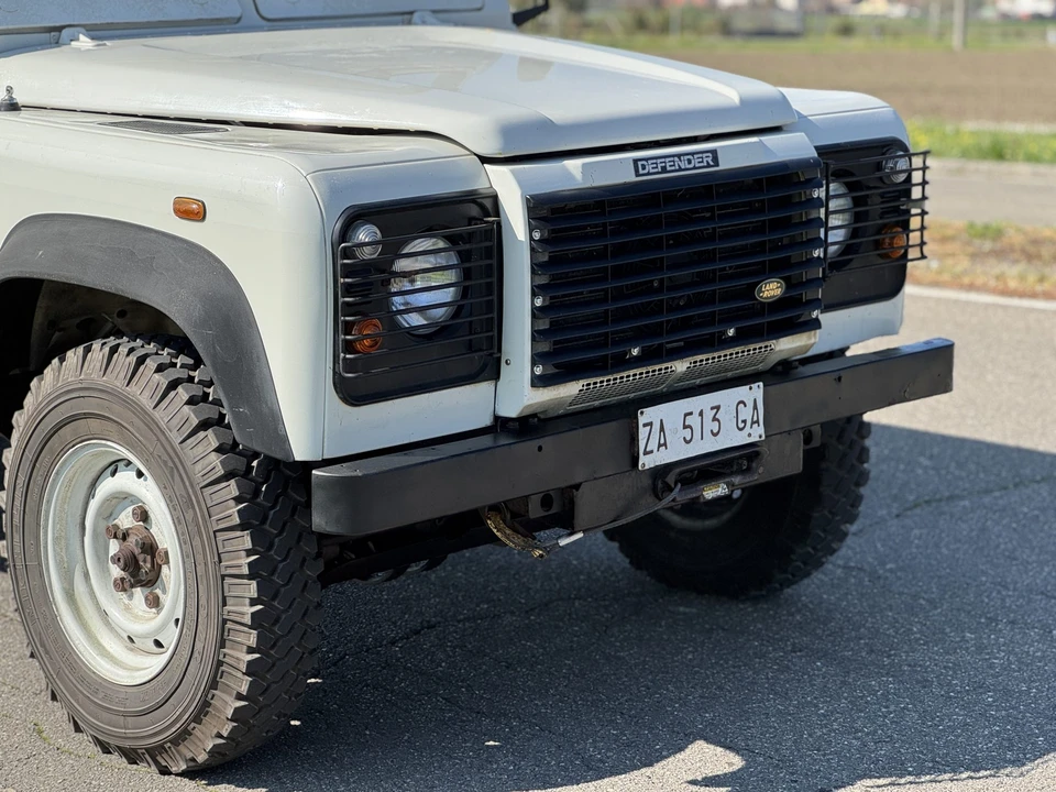 1999 Land Rover Defender 130 - Image 20 of 31