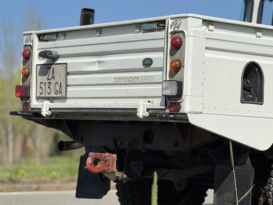 1999 Land Rover Defender 130 - Image 21 of 31