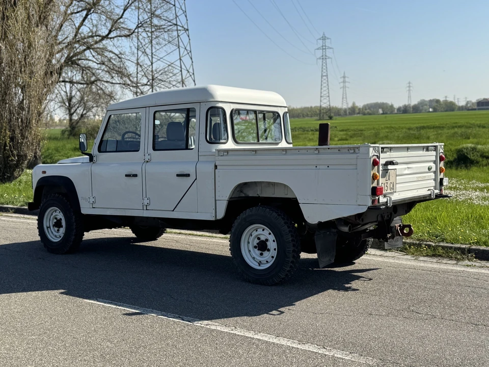 1999 Land Rover Defender 130 - Image 17 of 31