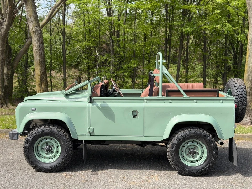 1999 Land Rover Defender 90 - Image 3 of 31