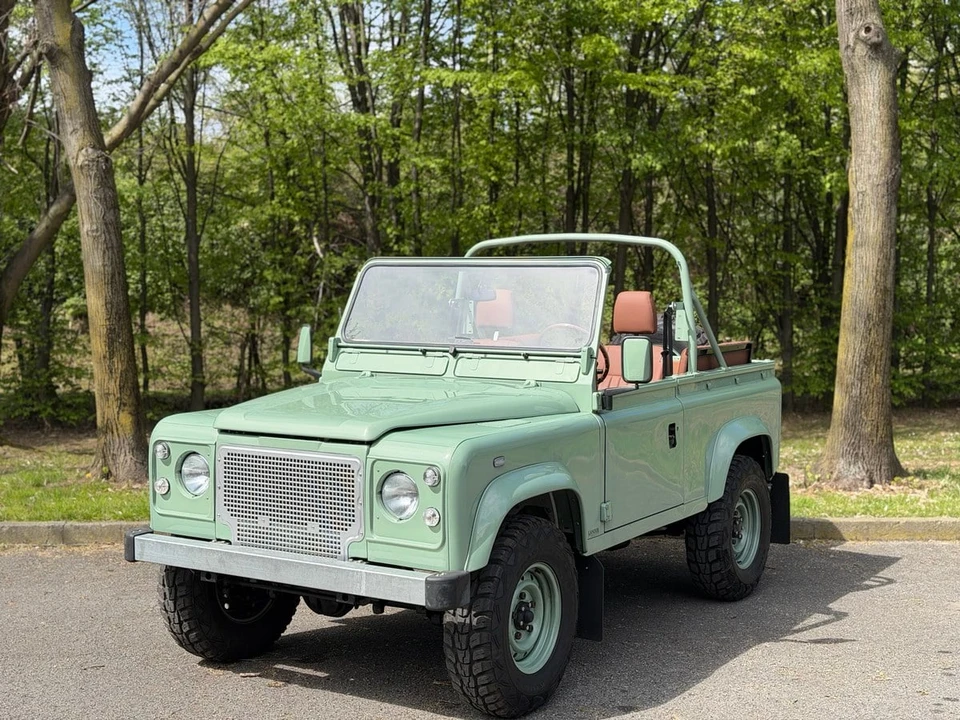 1999 Land Rover Defender 90 - Image 11 of 31