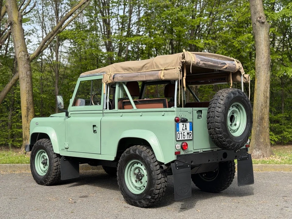 1999 Land Rover Defender 90 - Image 19 of 31
