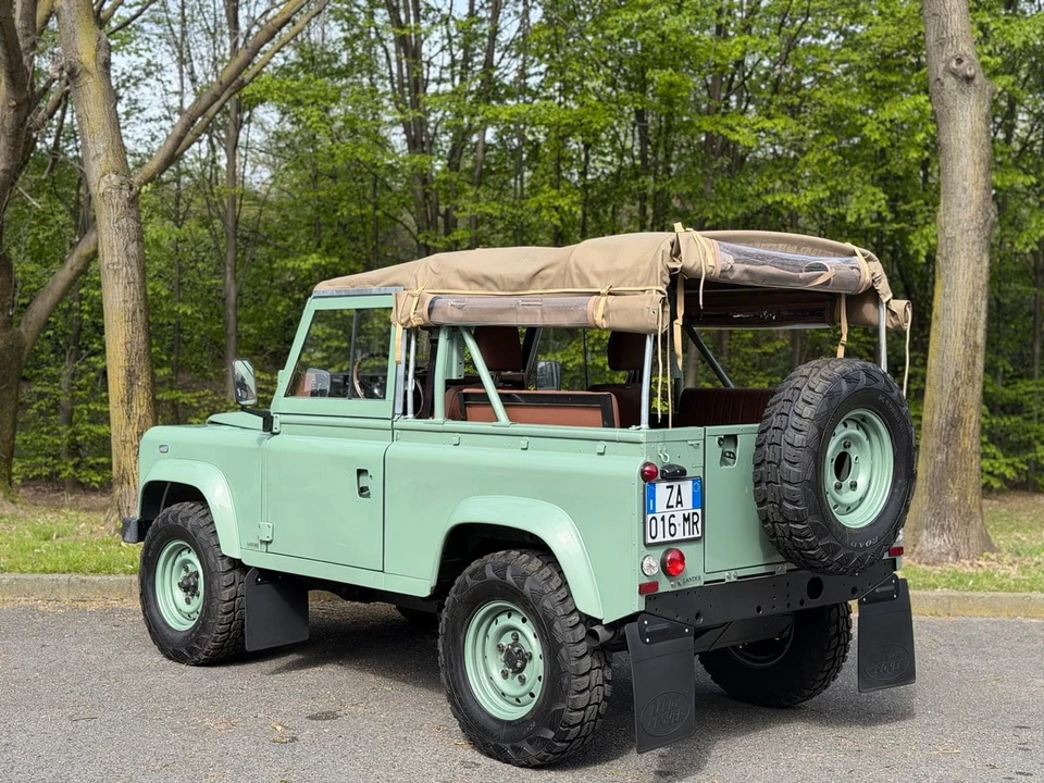 1999 Land Rover Defender 90 - Image 25 of 31