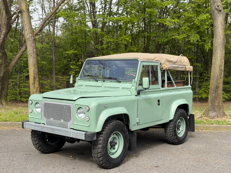 1999 Land Rover Defender 90 - Image 17 of 31