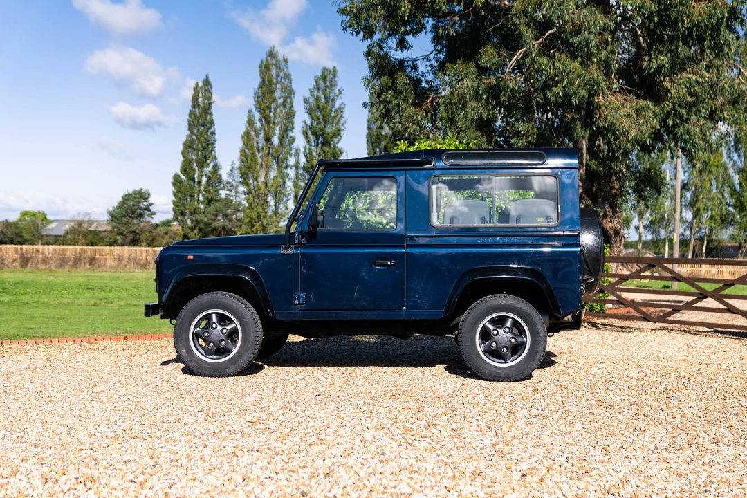 1999 Land Rover Defender 90 - Image 15 of 31