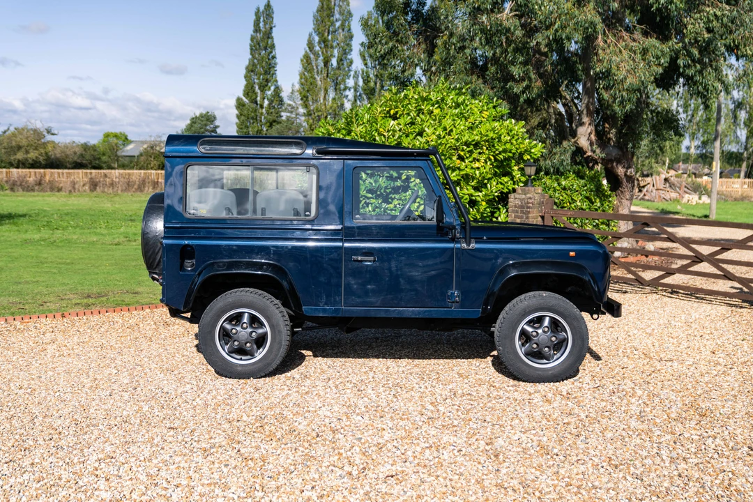 1999 Land Rover Defender 90 - Image 8 of 31