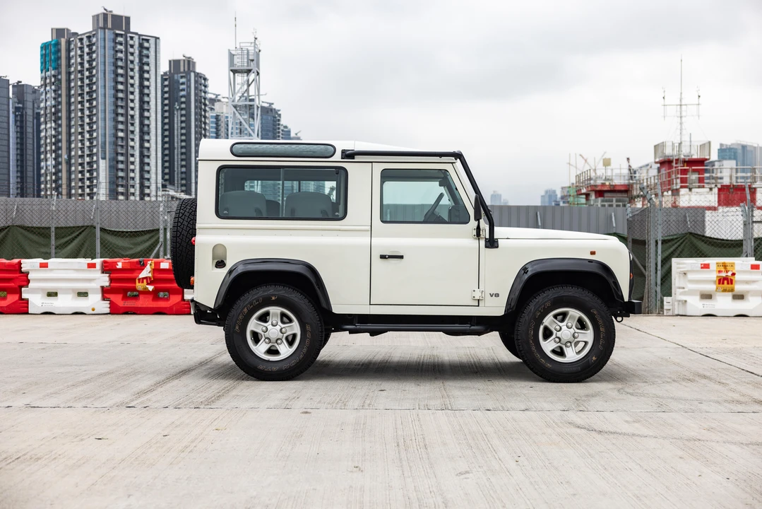 1999 Land Rover Defender 90 - Image 8 of 31