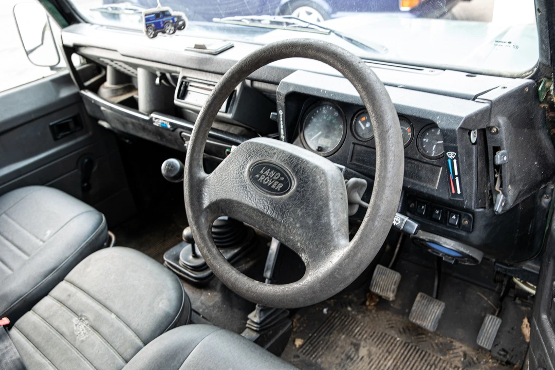 1999 Land Rover Defender 90 - Image 16 of 22