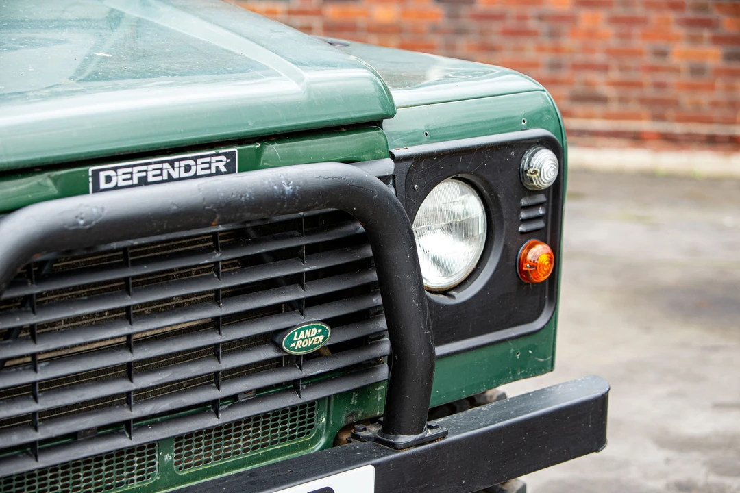 1999 Land Rover Defender 90 - Image 10 of 22