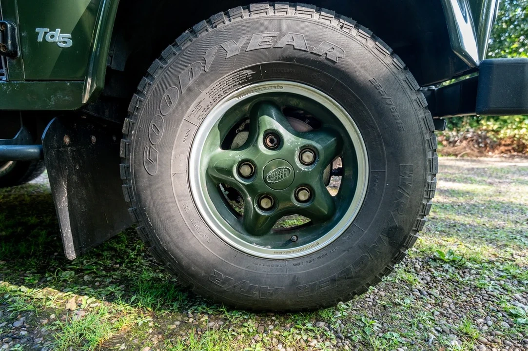 1999 Land Rover Defender 90 - Image 18 of 30