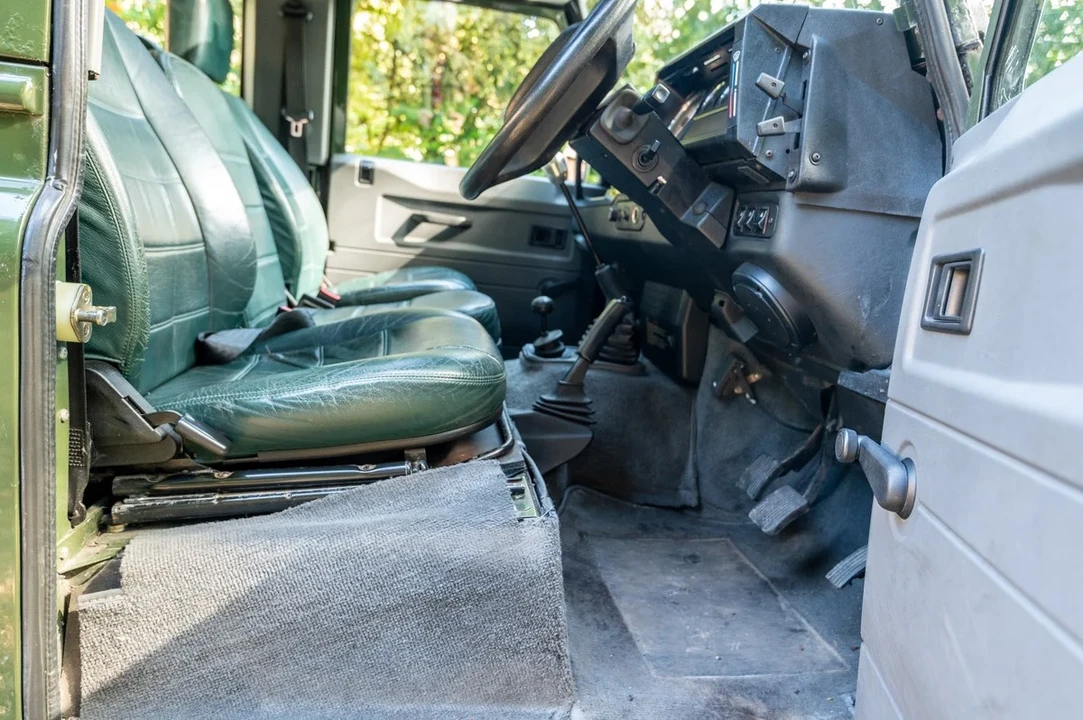 1999 Land Rover Defender 90 - Image 28 of 30