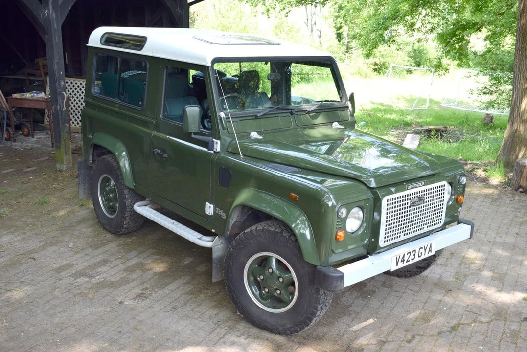 1999 Land Rover Defender 90 - Image 9 of 30