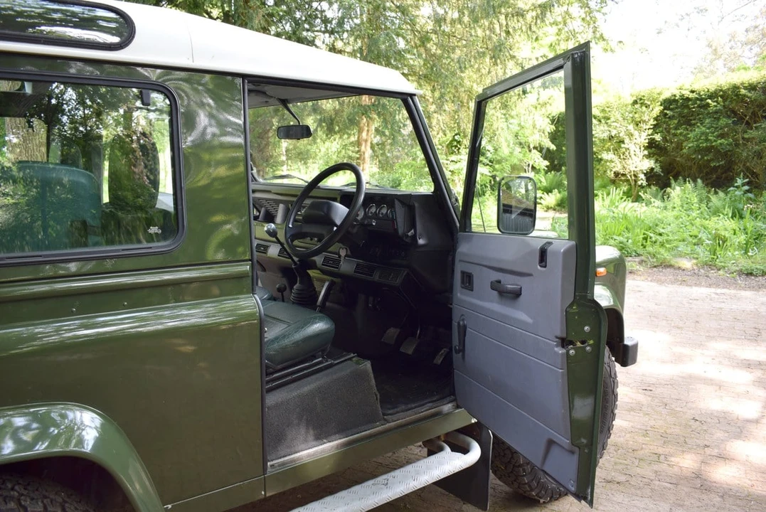 1999 Land Rover Defender 90 - Image 23 of 30