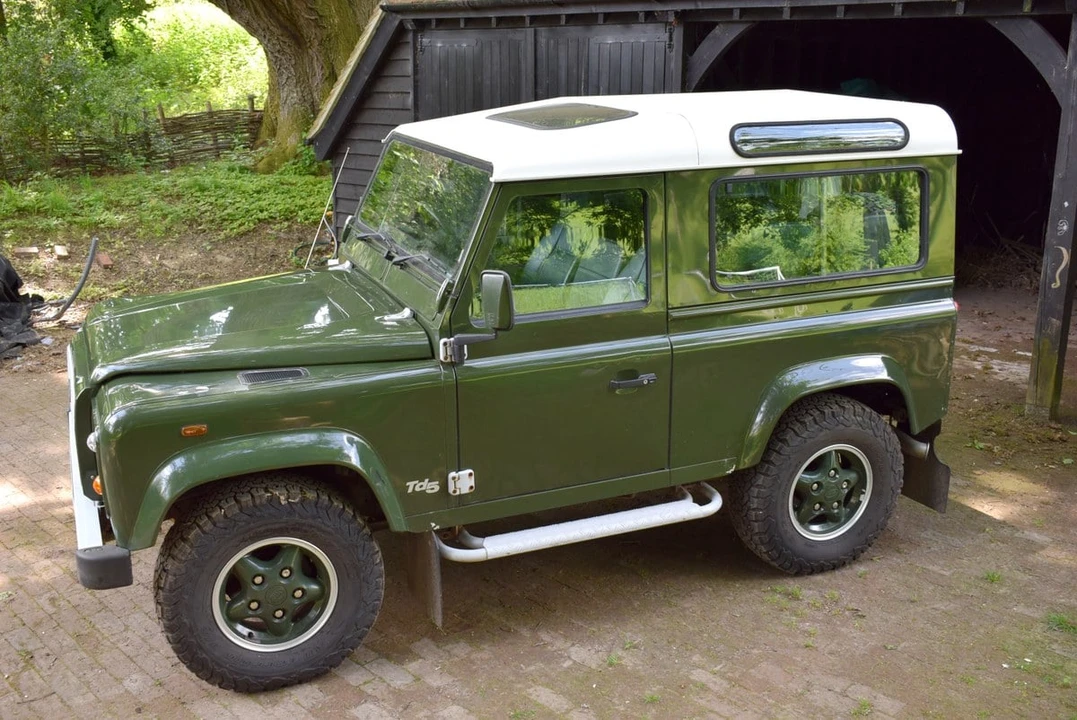 1999 Land Rover Defender 90 - Image 13 of 30