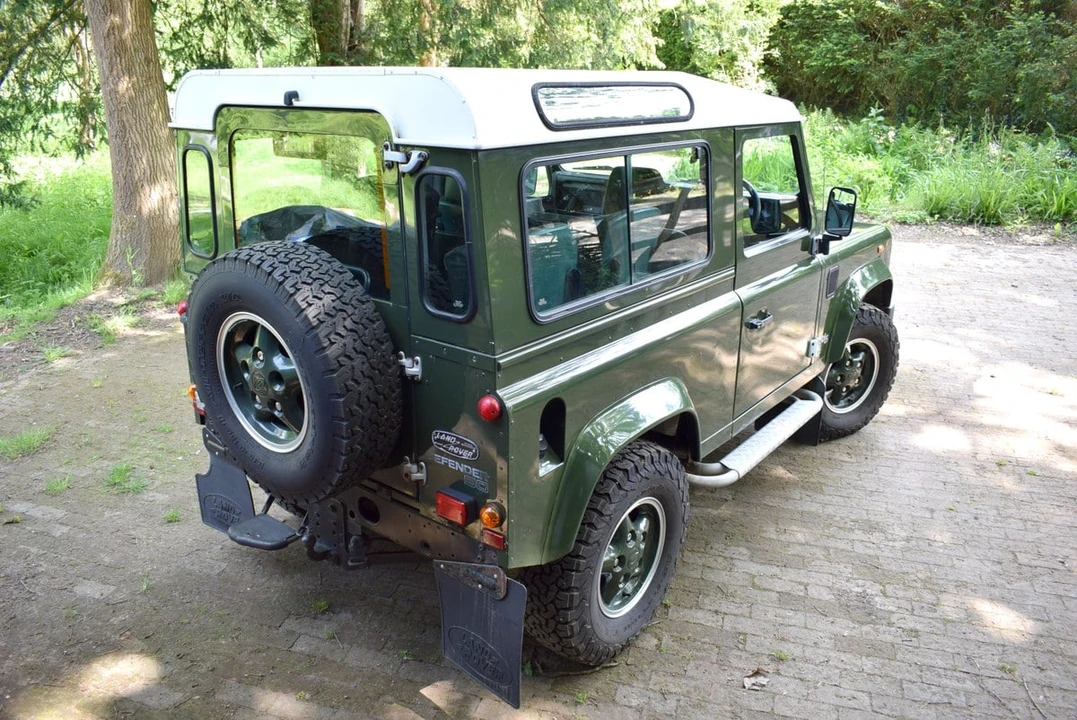 1999 Land Rover Defender 90 - Image 16 of 30