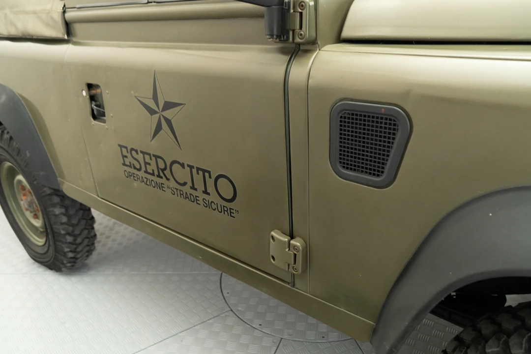 1999 Land Rover Defender 90 - Image 24 of 31