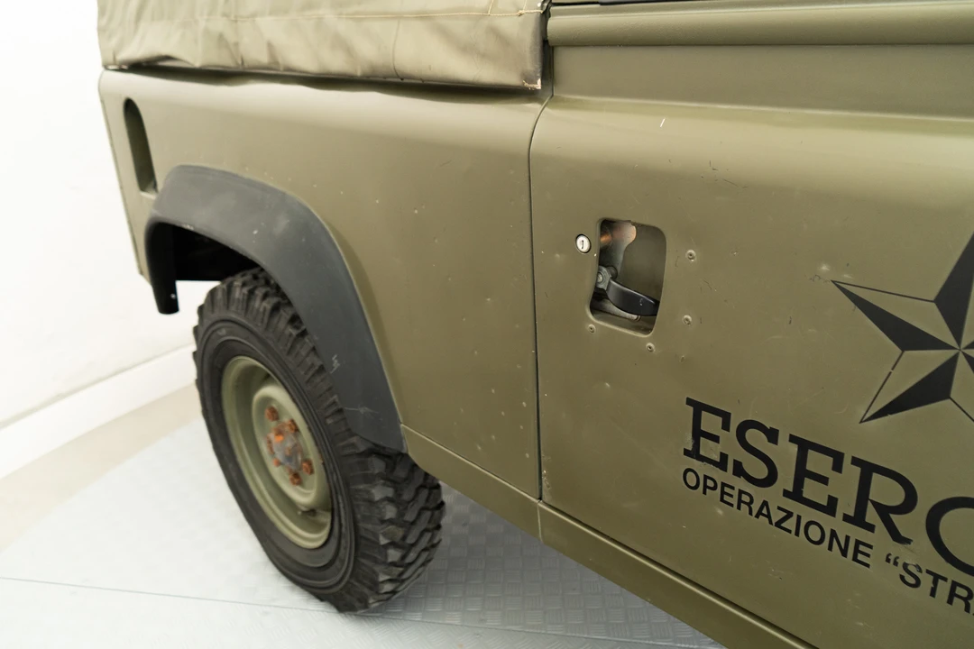 1999 Land Rover Defender 90 - Image 25 of 31