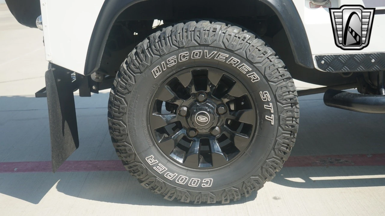 1999 Land Rover Defender 90 - Image 10 of 12