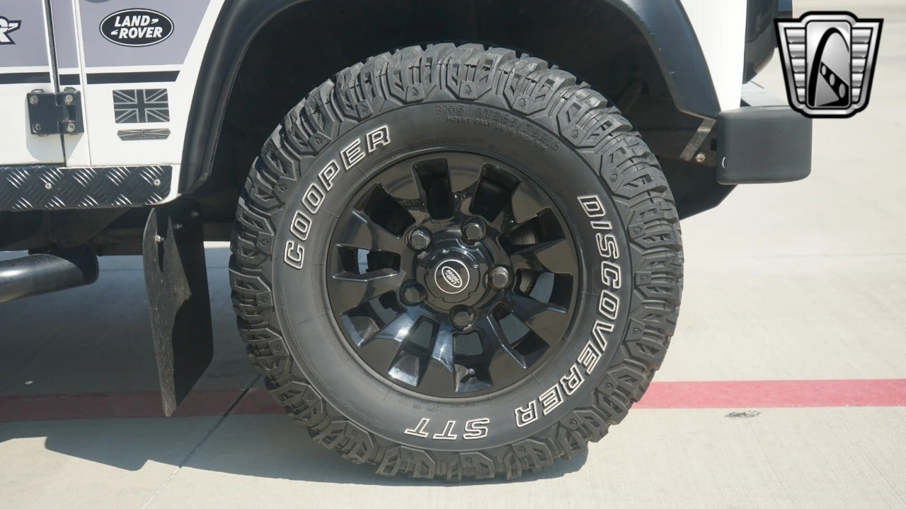 1999 Land Rover Defender 90 - Image 11 of 12