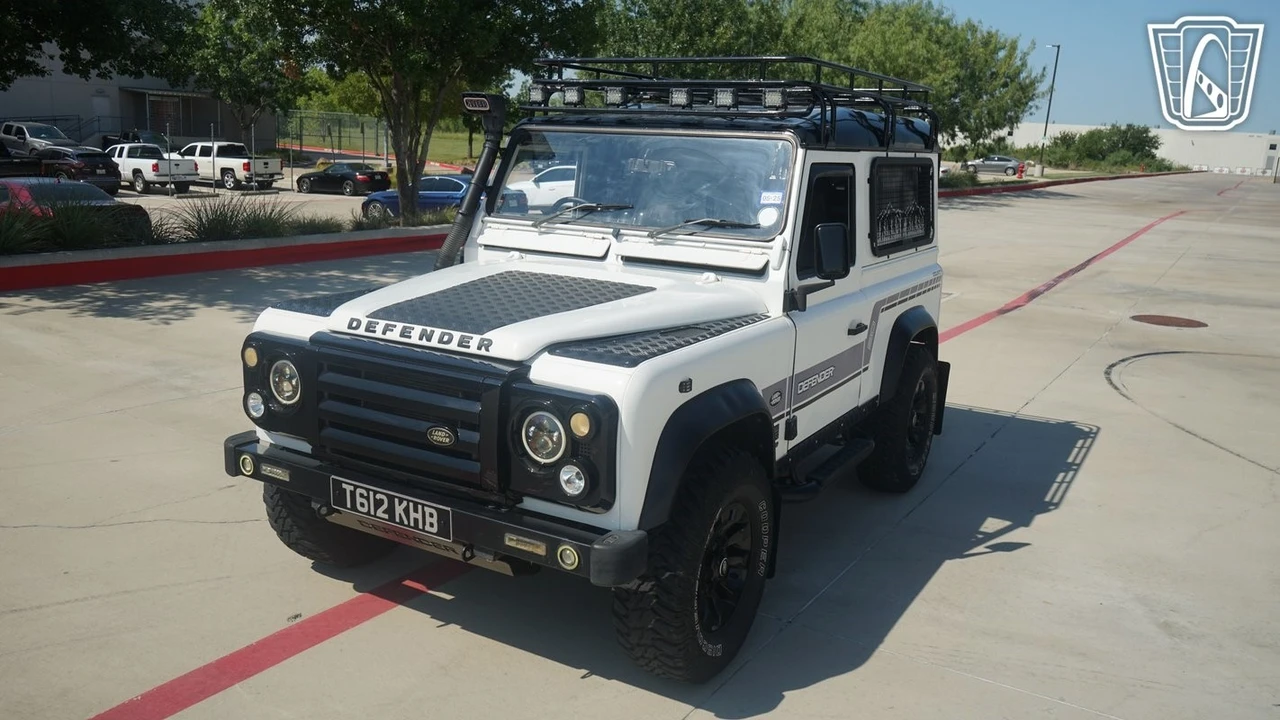 1999 Land Rover Defender 90 - Image 3 of 21