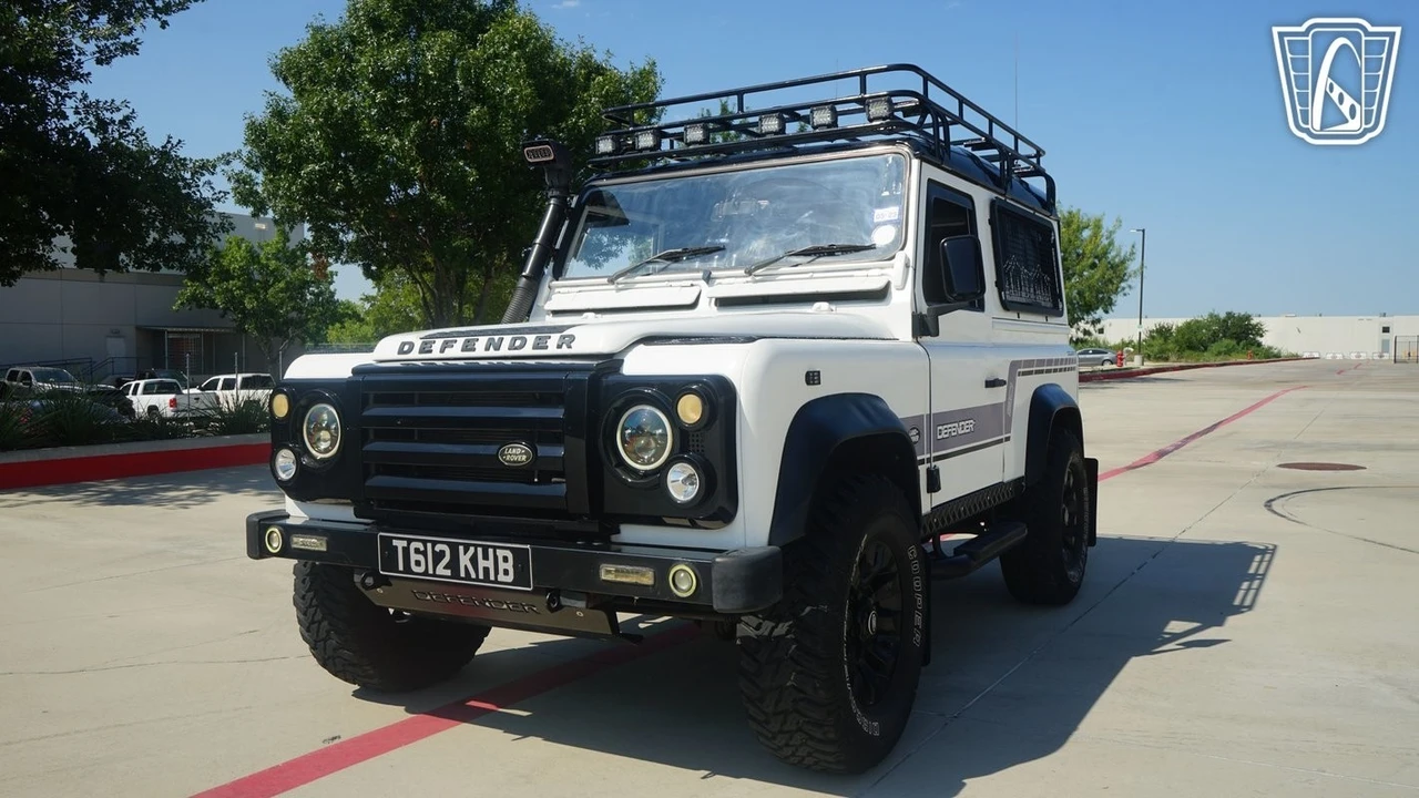 1999 Land Rover Defender 90 - Image 4 of 21