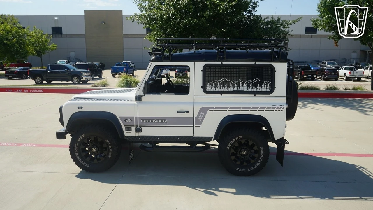 1999 Land Rover Defender 90 - Image 7 of 21