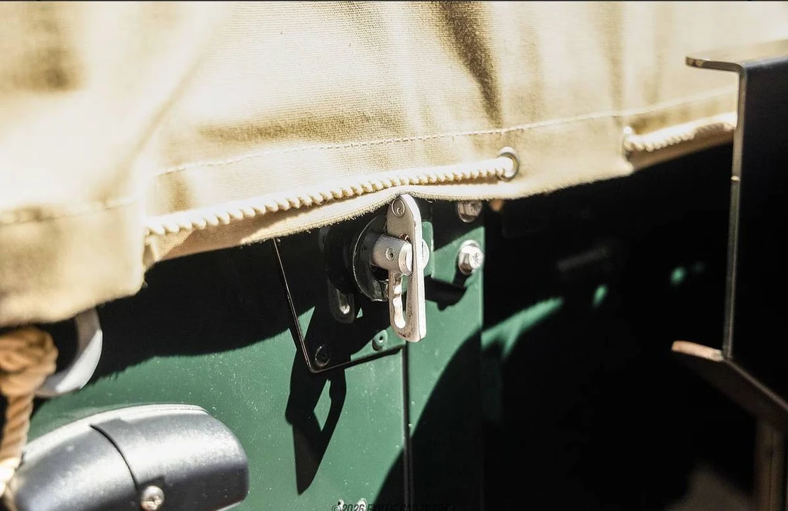 1999 Land Rover Defender 90 - Image 18 of 24