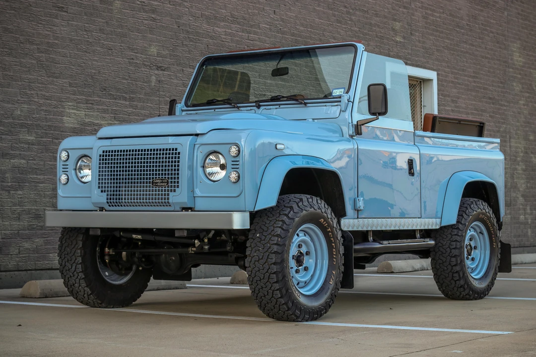 1999 Land Rover Defender 90 - Image 8 of 31
