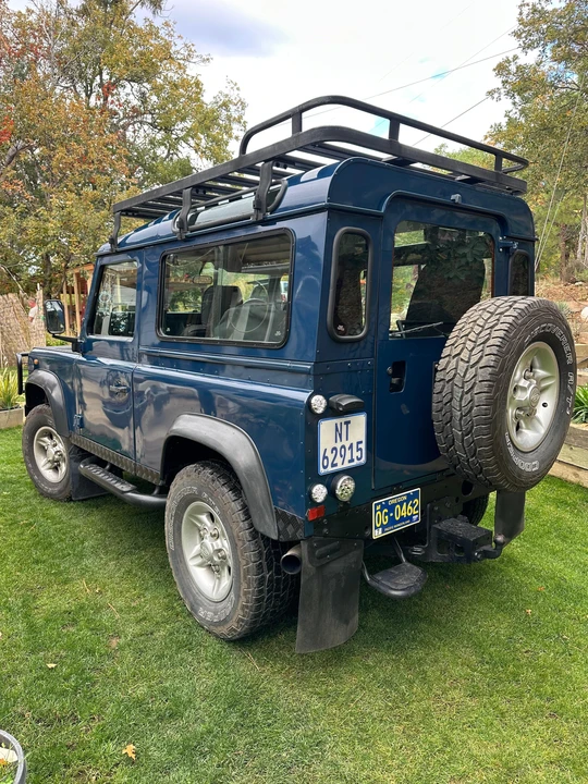 1999 Land Rover Defender 90 - Image 8 of 31