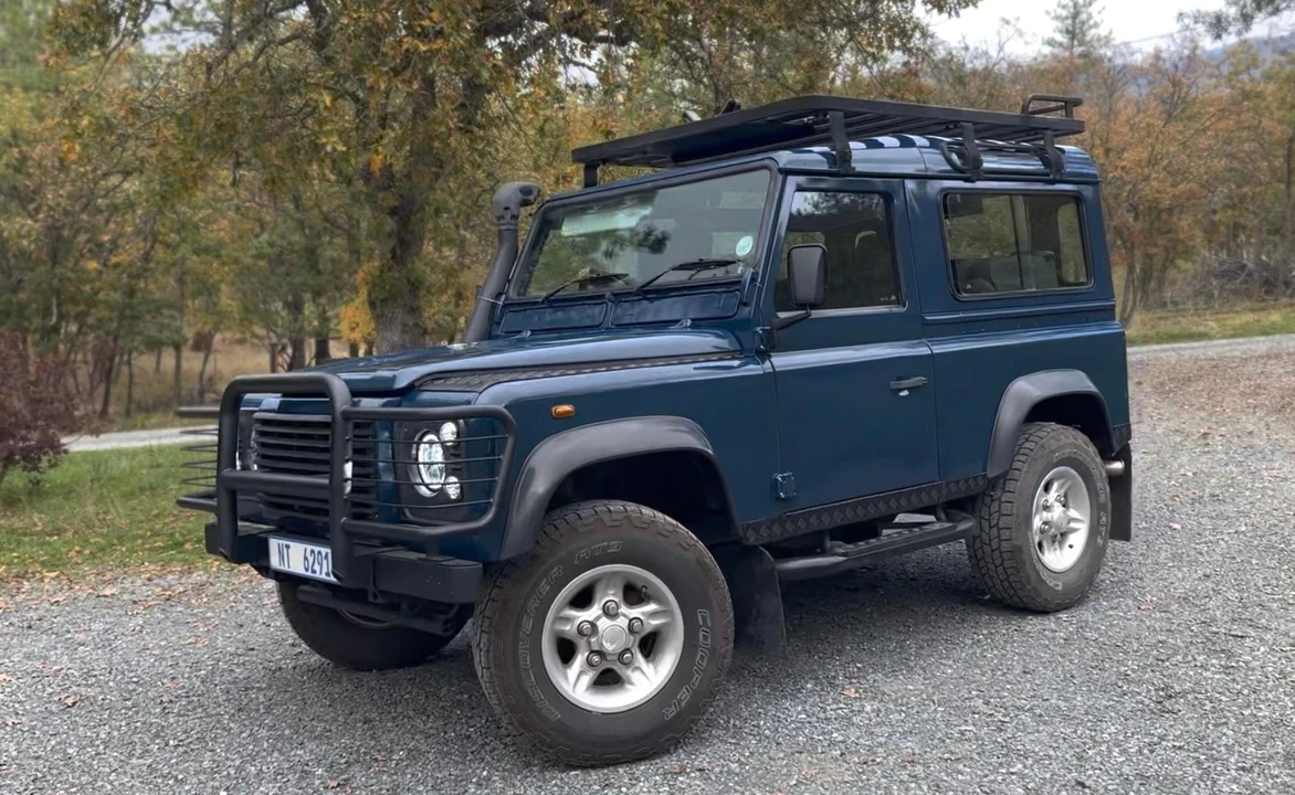 1999 Land Rover Defender 90 - Image 13 of 31