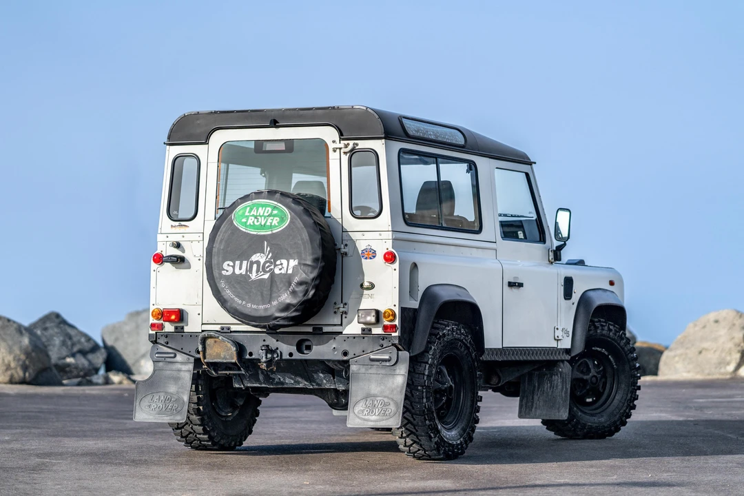 1999 Land Rover Defender 90 - Image 9 of 31