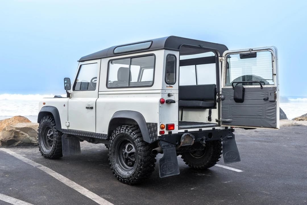 1999 Land Rover Defender 90 - Image 8 of 31