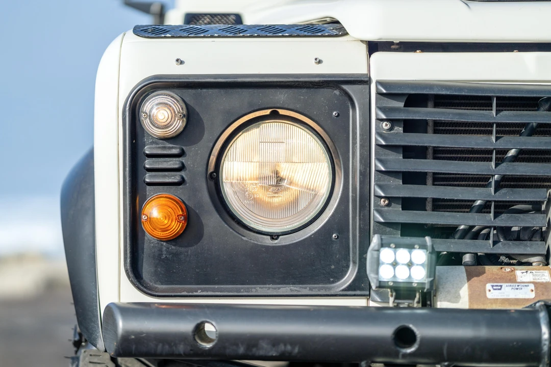 1999 Land Rover Defender 90 - Image 12 of 31