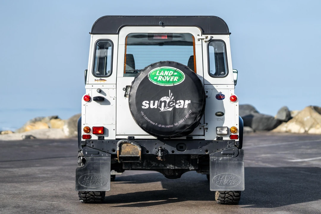1999 Land Rover Defender 90 - Image 5 of 31