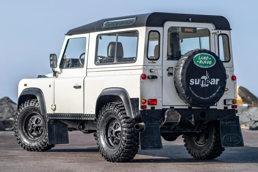 1999 Land Rover Defender 90 - Image 4 of 31