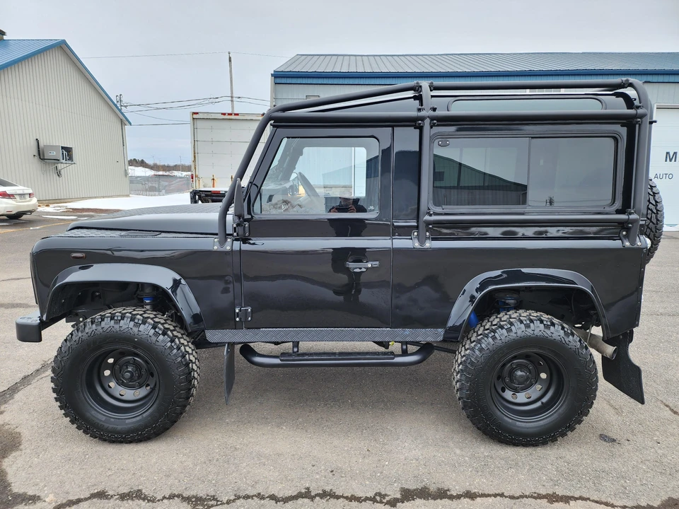 1999 Land Rover Defender 90 - Image 10 of 31