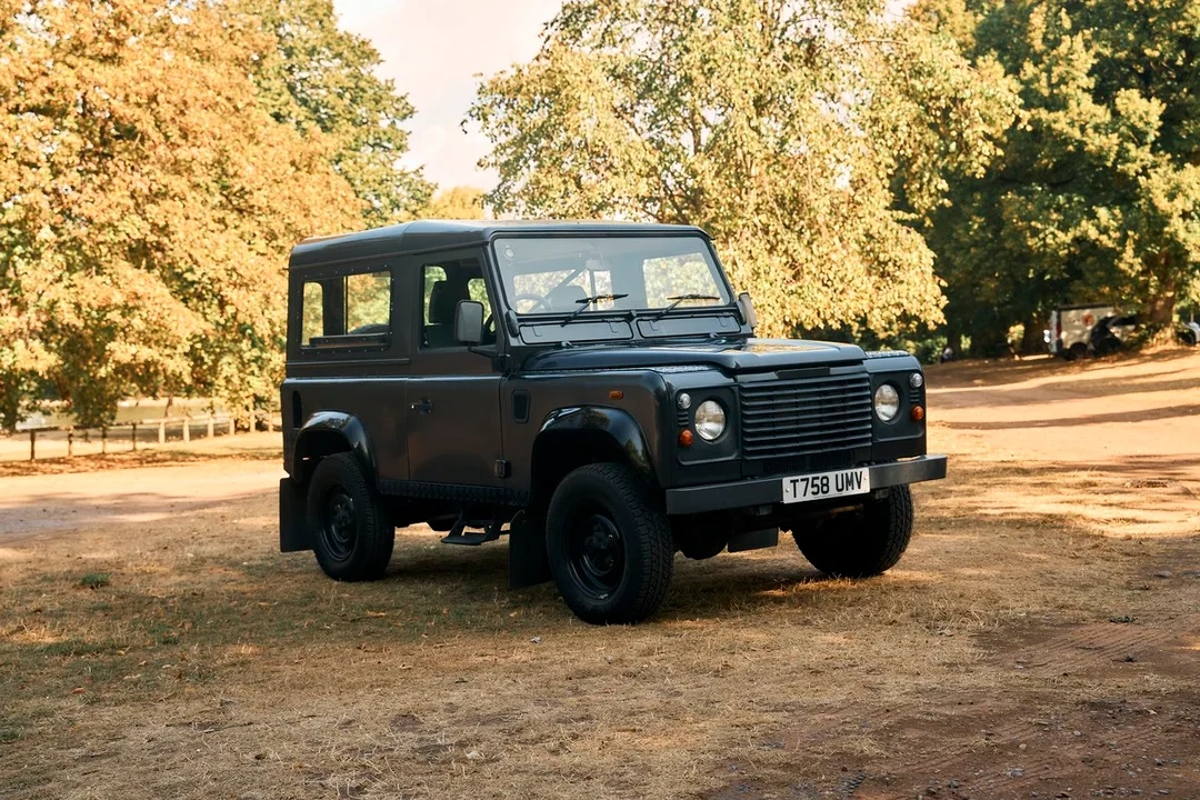 1999 Land Rover Defender 90 - Image 9 of 30