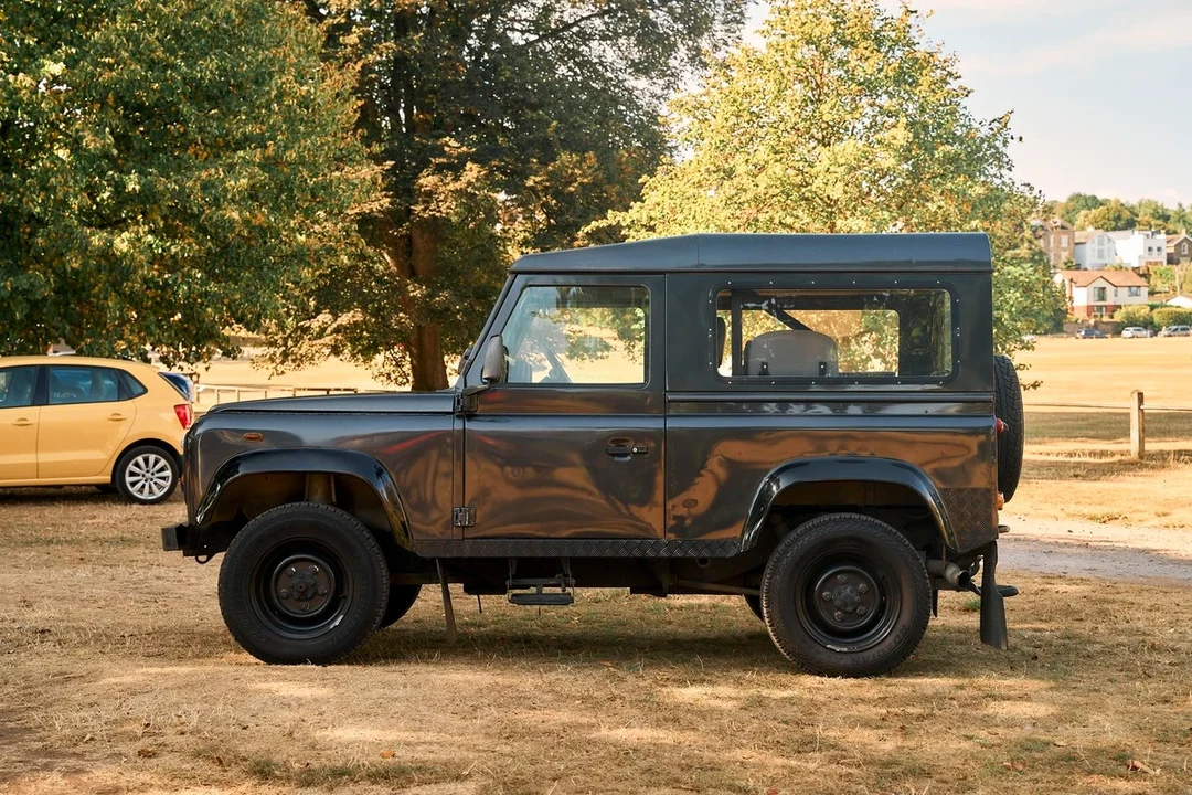 1999 Land Rover Defender 90 - Image 15 of 30