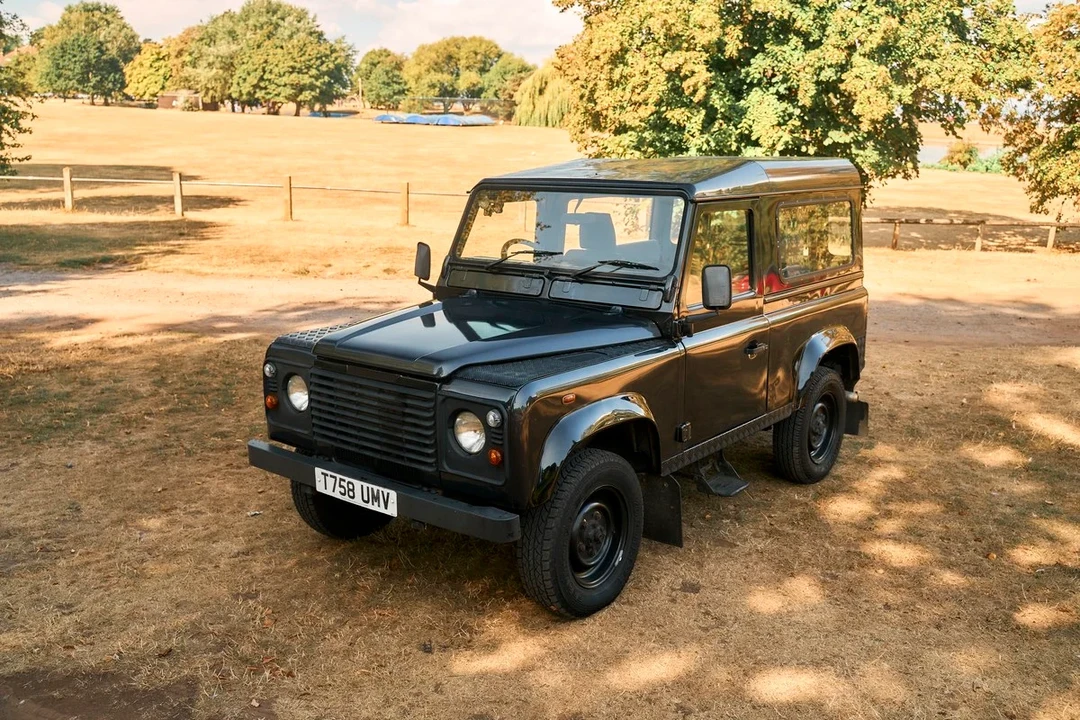 1999 Land Rover Defender 90 - Image 5 of 30